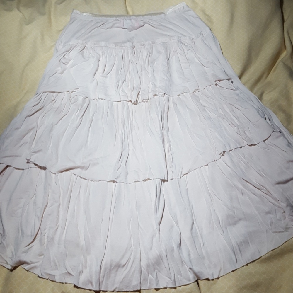 {Lux} Long Ruffled Skirt - Picture 3 of 7